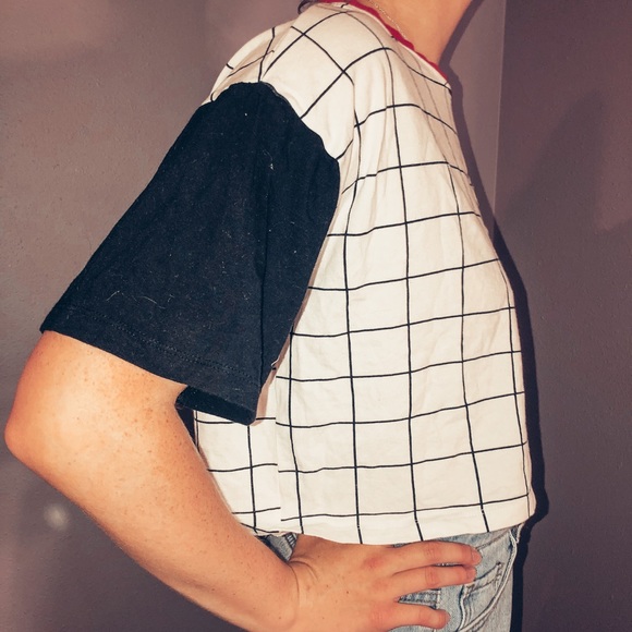 Fun patterned forever 21 t-shirt - Picture 2 of 3